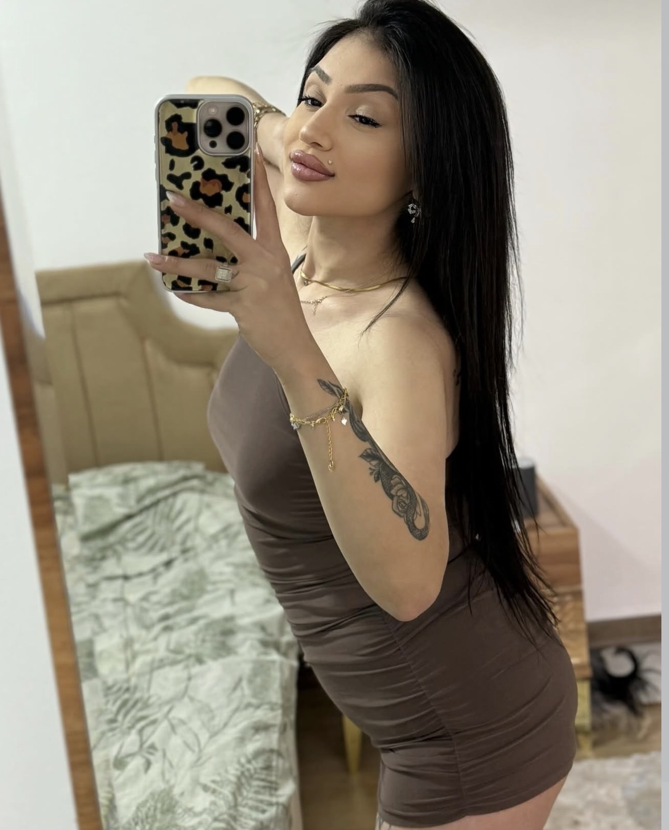 Kayı Lüks Bayan Bayan Escort Neval