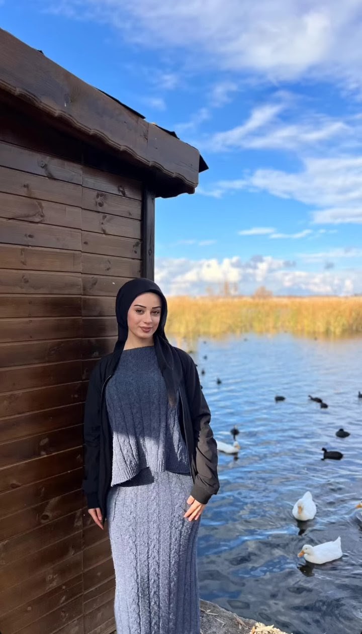 Karatepe Elden Ödemeli Bayan Escort Leman