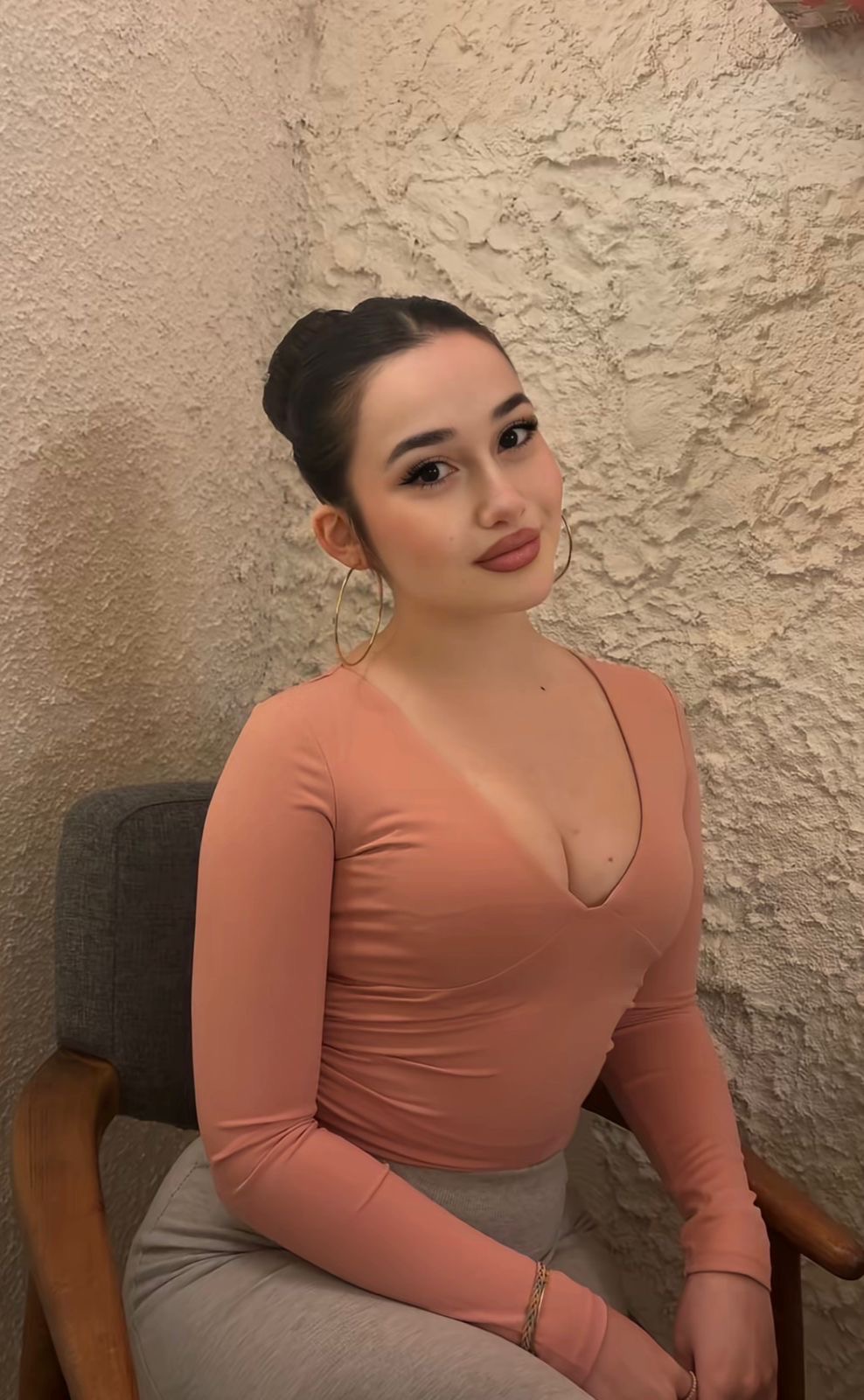 Karatepe Jigolo Bayan Escort Müjde